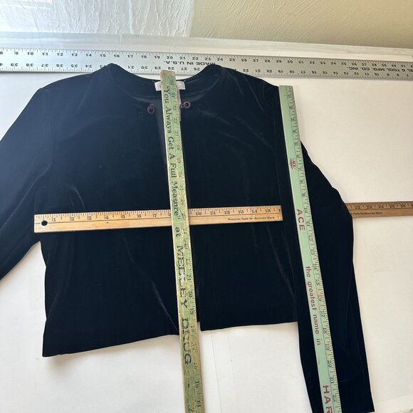 Vintage Patra Black Velvet Cardigan Coverup With Jeweled Clasp Medium Evening 90 - Picture 4 of 8